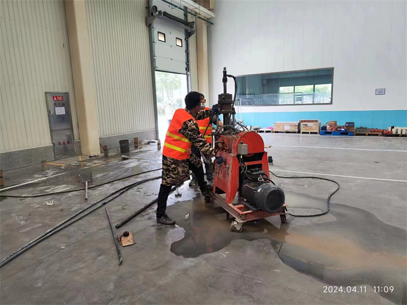 新邵厂房地面下沉塌陷注浆加固施工